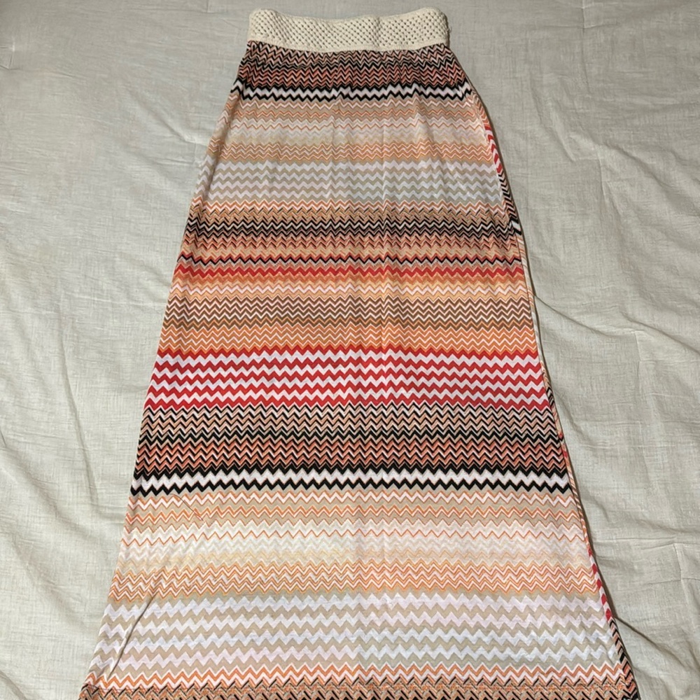 Chevron maxi skirt, size small, color black, white, pink, etc.